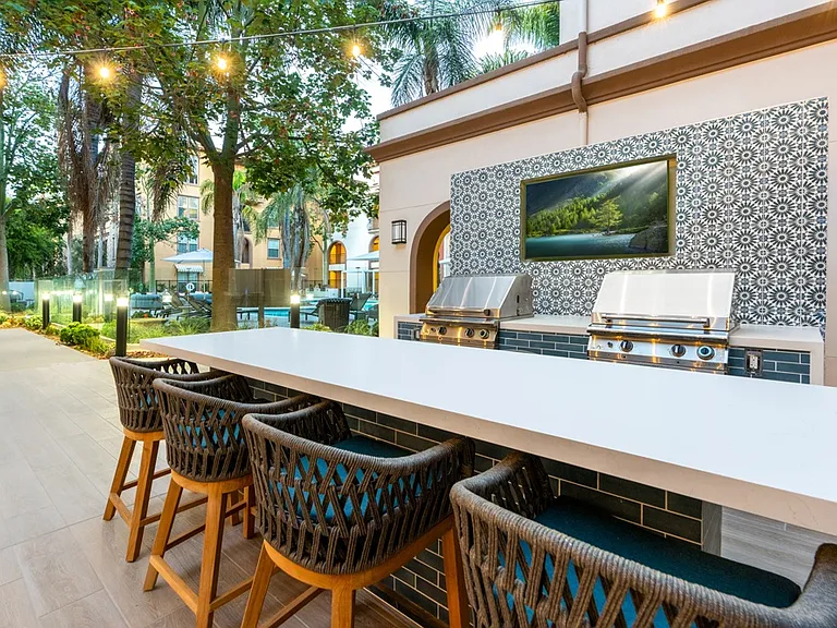 Paladia Luxury Apartments — Photo 7