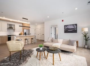 4713 N Clark St #307, Chicago, IL 60640