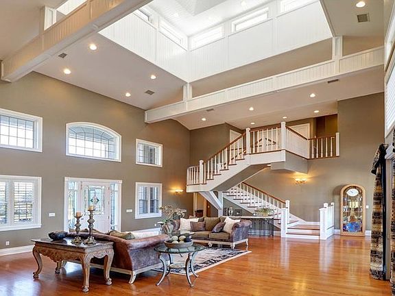 4th image of 1841 Oceanview Dr