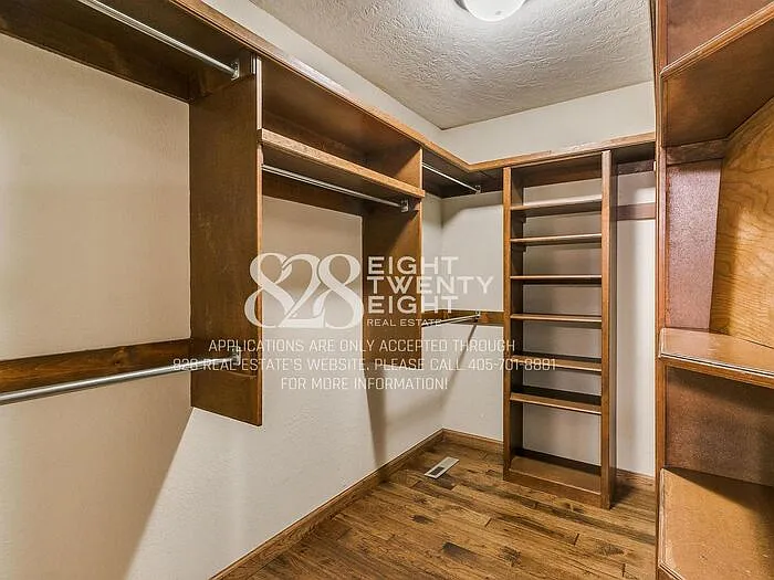 3723 Barwick Ct — Photo 22