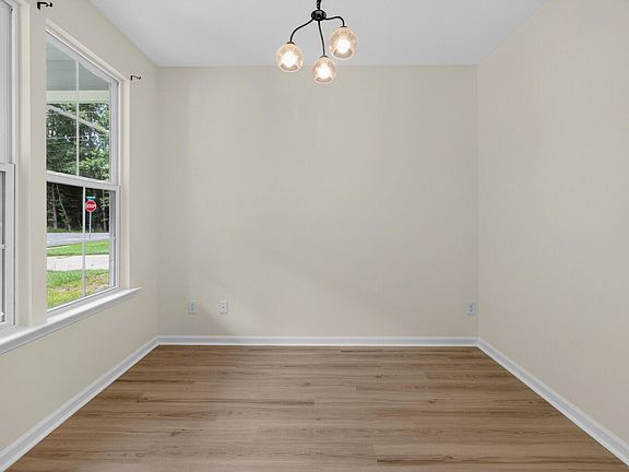 5th image of 103 Caleb Ct