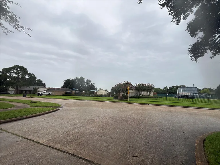 19718 Spanish Needle Dr — Photo 19