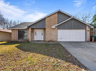 2310 Pennington Dr, Arlington, TX 76014