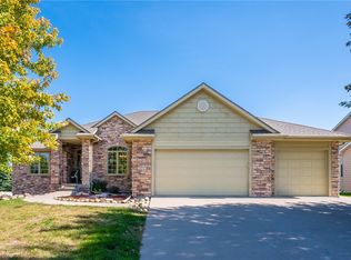 2803 157th St, Urbandale, IA 50323
