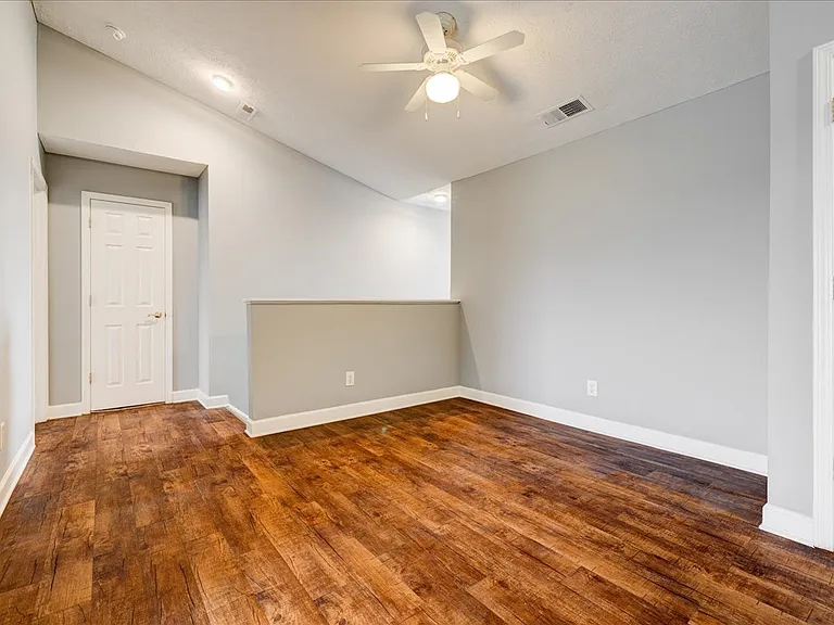 Cross Lake Apartments — Photo 151