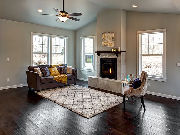 Tiled gas fp w/hearth 