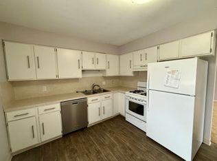 2081-2083 Shangrai La Dr SE, Grand Rapids, MI 49508
