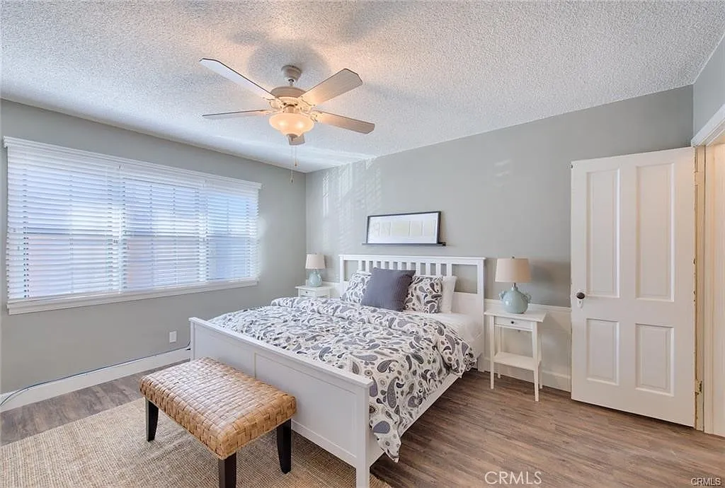 2 bed, 850 sqft, $3,950 — Photo 3