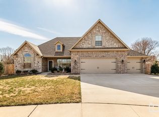 415 Saint James Ave, Springdale, AR 72764