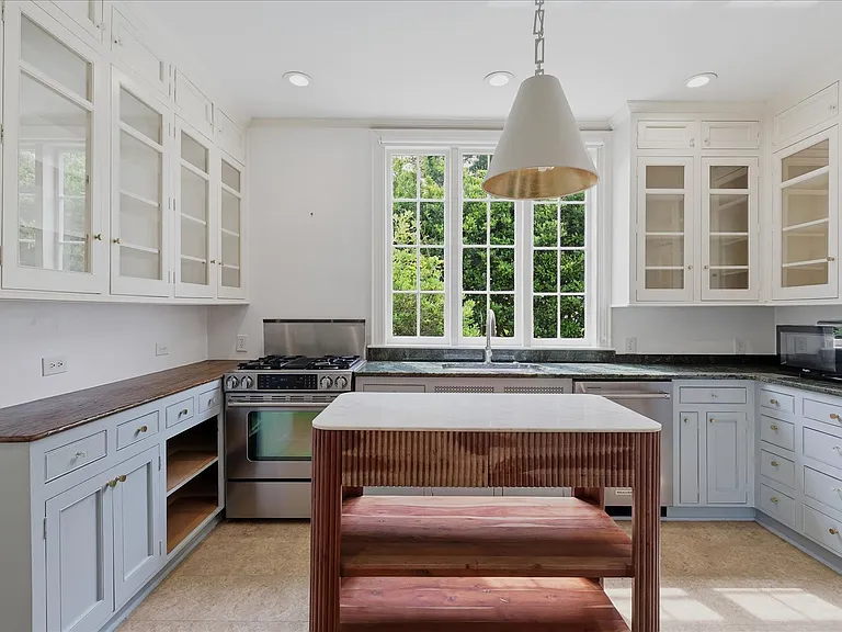 2318 Mimosa Pl — Photo 6