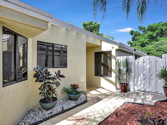 2nd image of 2030 NW 37th Avenue