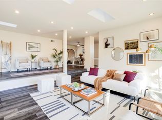 21907 Gresham St, Canoga Park, CA 91304
