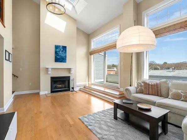 112 Milton St #233, Dedham, MA 02026