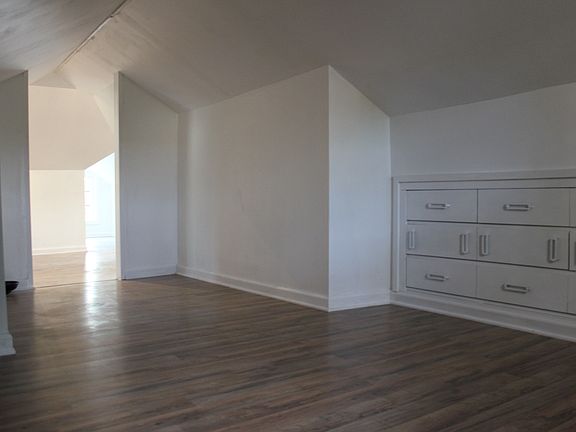 attic bedroom (525 square feet, HUGE!)