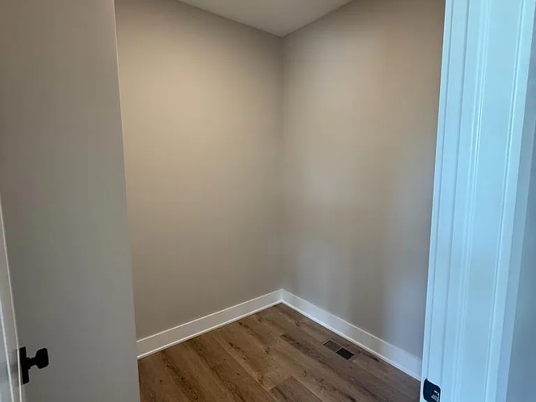 Unit Photo