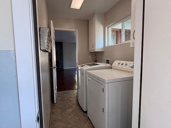 4th image of 6004 Carnegie St