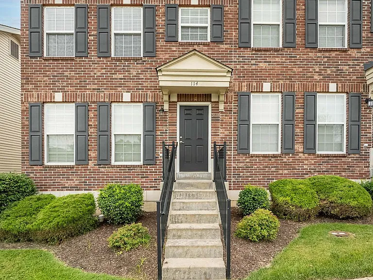 114 Willott Square Dr — Photo 3