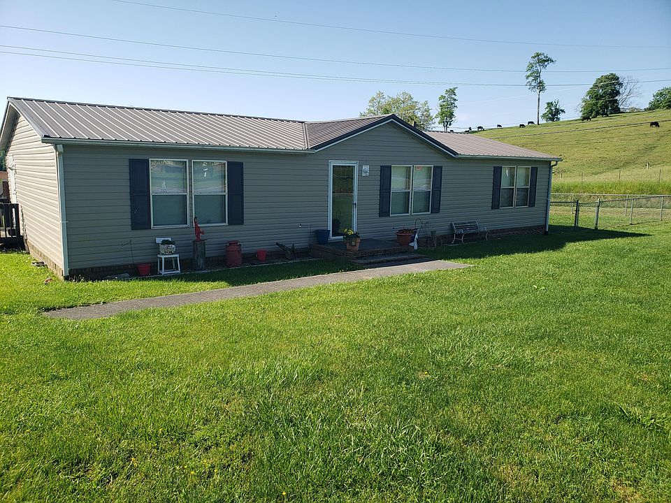 1st image of 104 Fox Run Dr