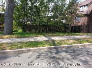31 Foxholm St, Staten Island, NY 10306