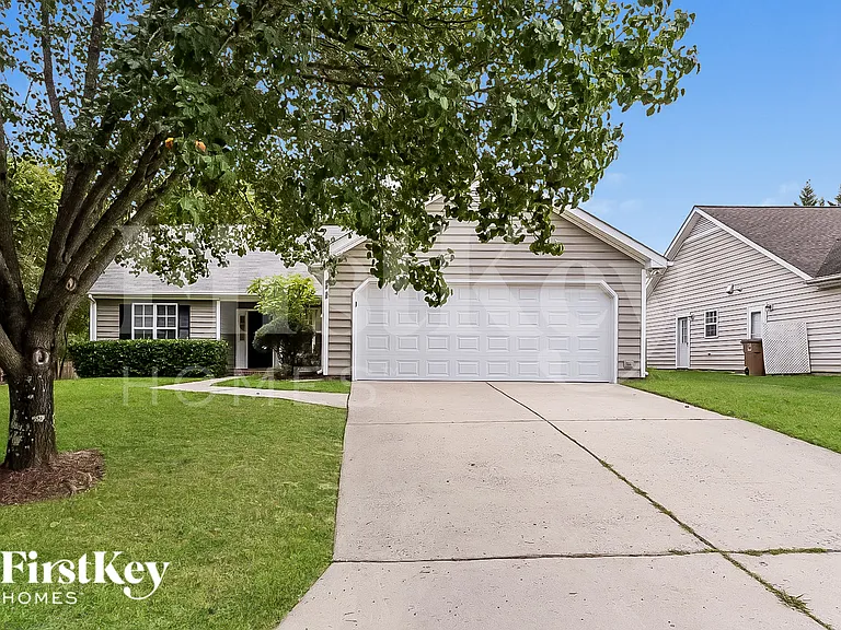 1711 Kildare Woods Dr — Photo 1