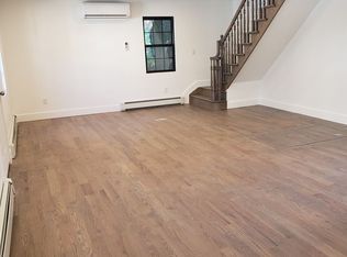 2 Cedar Ln #1, Little Neck, NY 11363