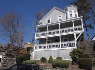 5 Crescent St, Swampscott, MA 01907