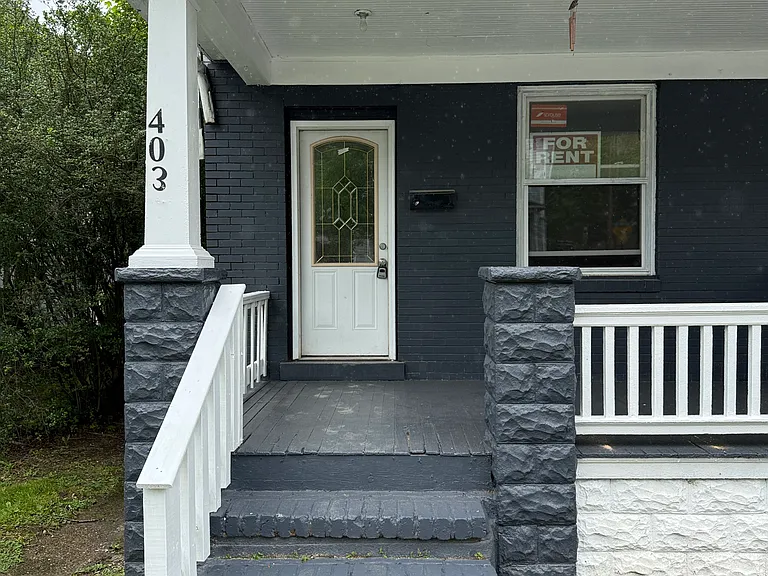 401-403 Highland Ave — Photo 2