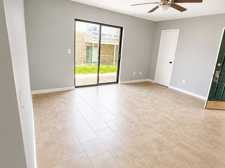 209 Apache Dr #15 — Photo 5