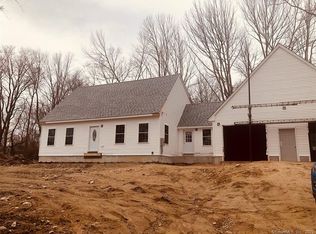 8 Stone House Dr, Moosup, CT 06354