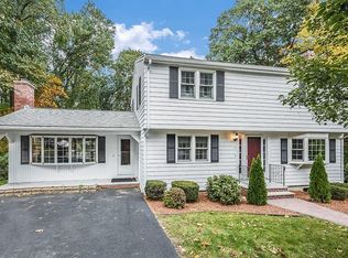 7 Oxbow Ln, Burlington, MA 01803