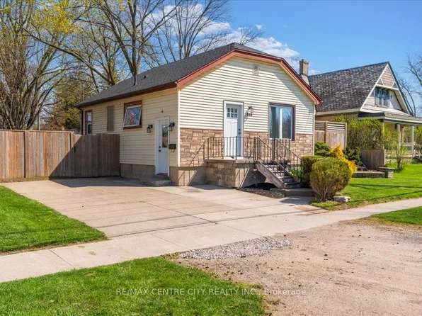359 Albert St, Strathroy Caradoc, ON N7G 1W4