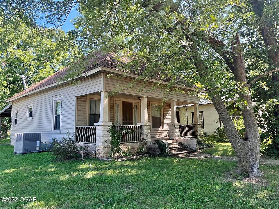 1st image of 225 W Tyndal St