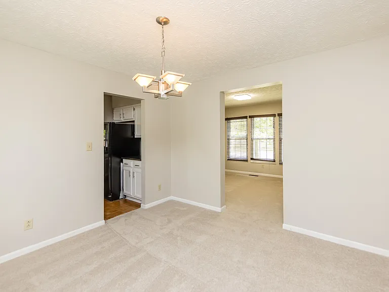 6085 Tara Hill Dr — Photo 7