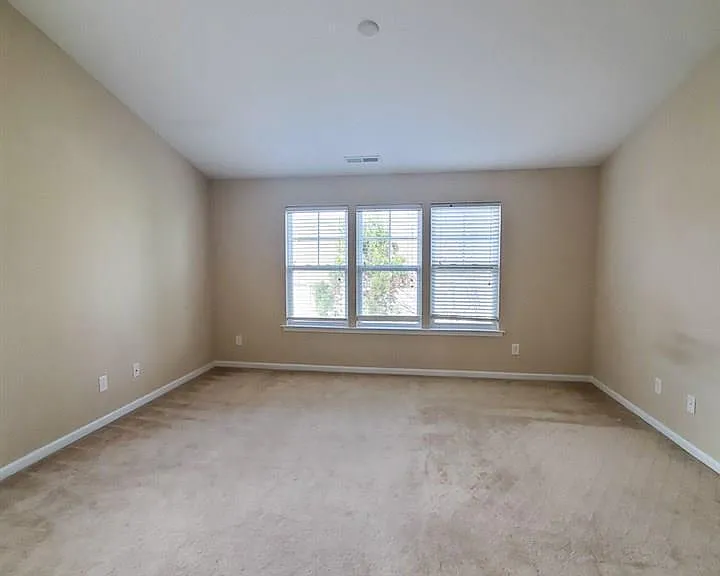 6619 Clarksburg Pl — Photo 12