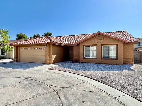 3644 Valley Dr Photo 1