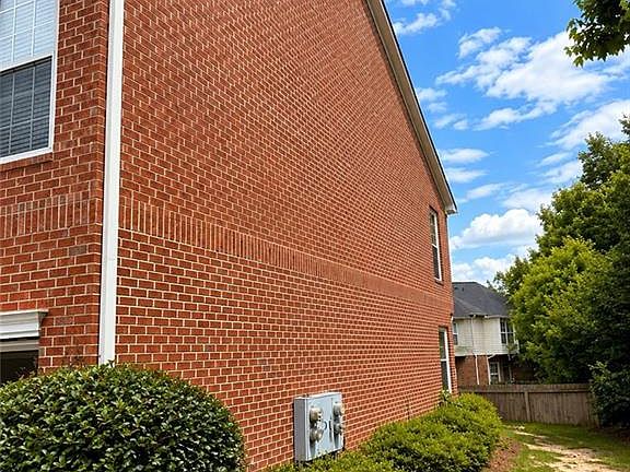 4th image of 3217 Mill Springs Cir