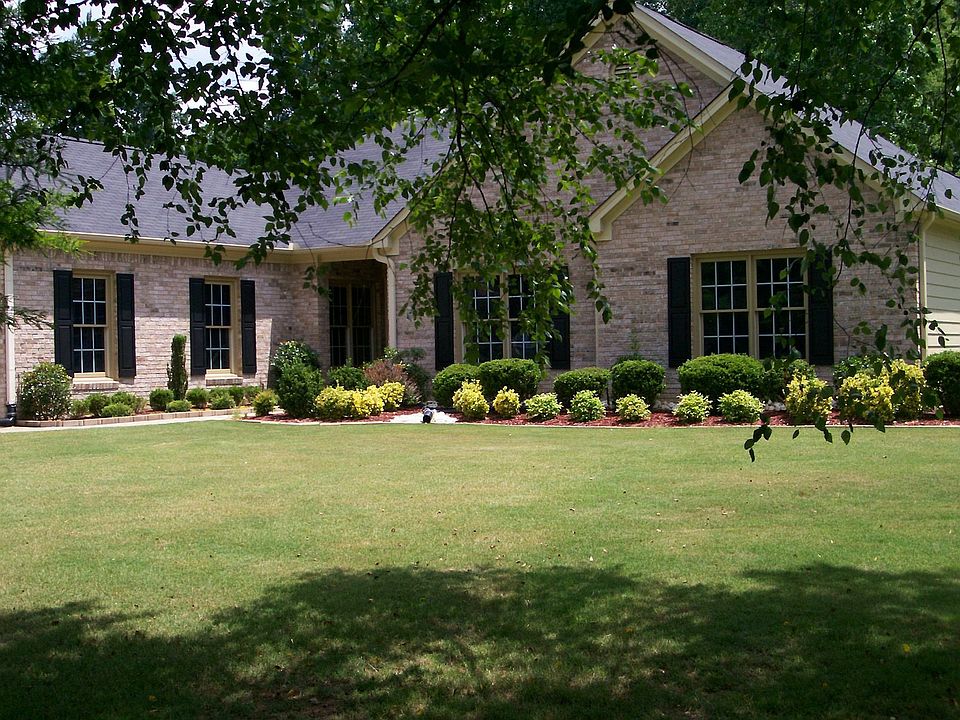 Immaculate 4BR/2.5BA Ranch on Huge Corner Lot!