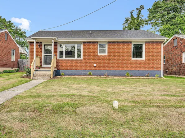 216 Ross St, Salem, VA 24153