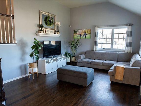 5th image of 3761 Chesterfield Dr