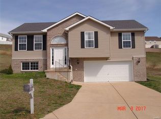 2702 Glenstone Ct, Imperial, MO 63052