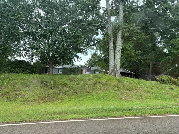 3011 Old West Point Rd, Lagrange, GA 30240