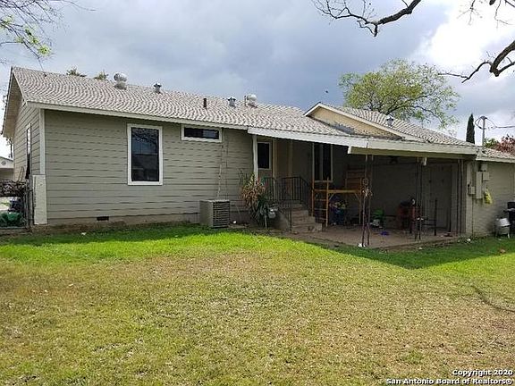 2nd image of 521 Cravens Ave