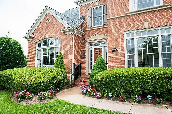 1st image of 8801 Mirador Pl