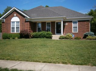 12412 Hedgeapple Way, Louisville, KY 40272