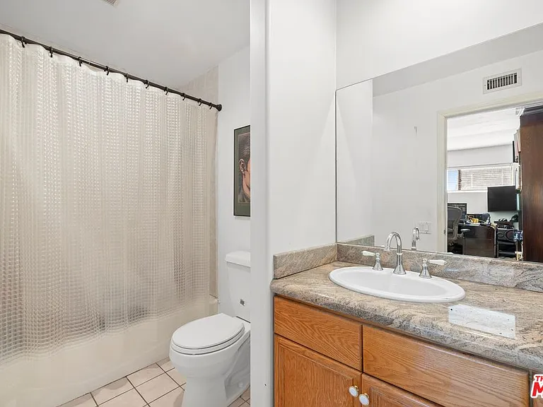 8546 Hillside Ave — Photo 22