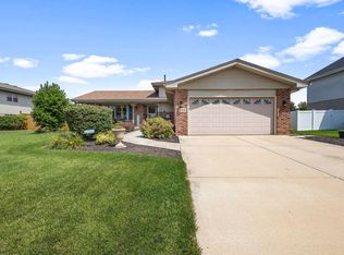 758 Churchill Dr, New Lenox, IL 60451