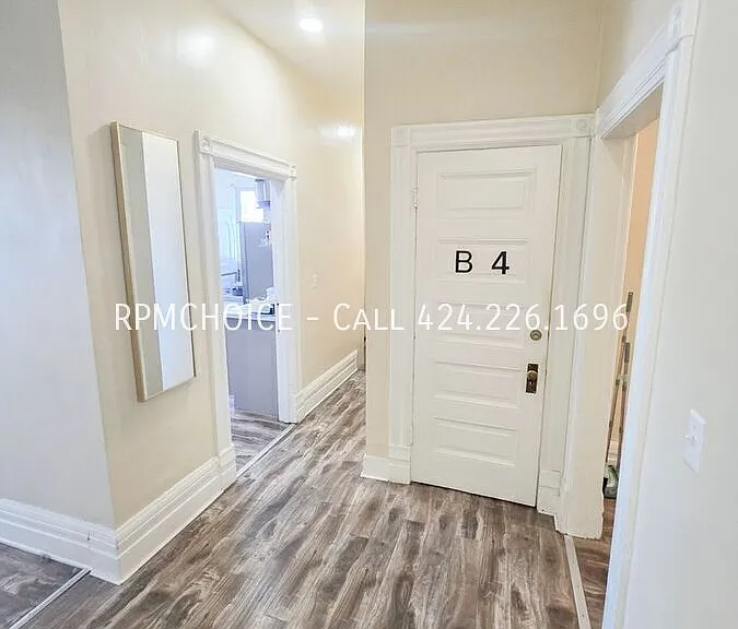910 W 23rd St #2 — Photo 19