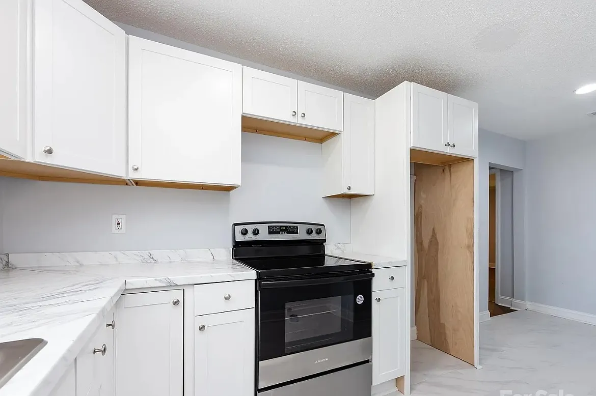 3 bed, 1604 sqft, $1,750 — Photo 3