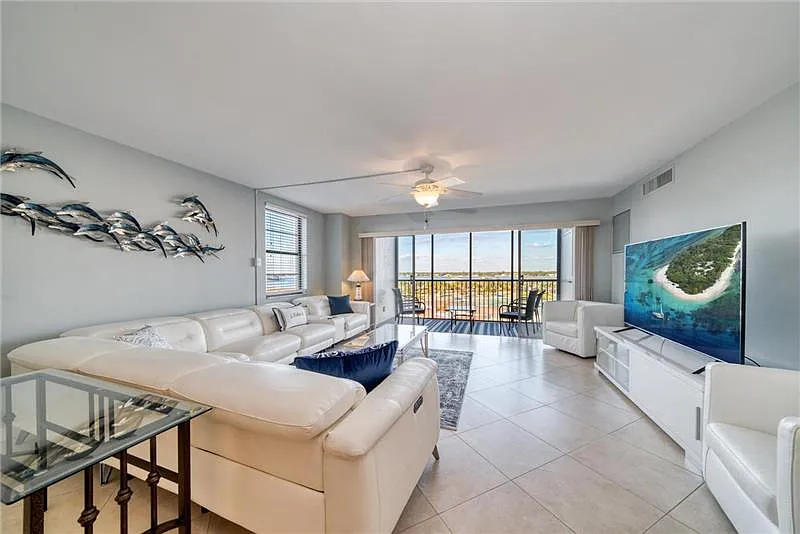 2 bed, 1240 sqft, $3,000 — Photo 3