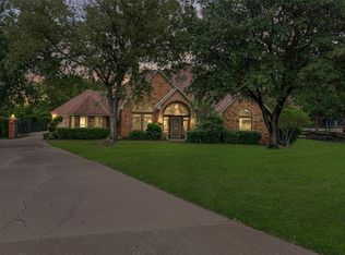 536 Estate Dr, Grand Prairie, TX 75052